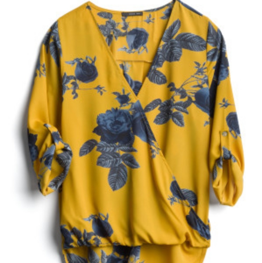 *Brand NEW,WEST KEI

Allan Rolltab High Low Blouse